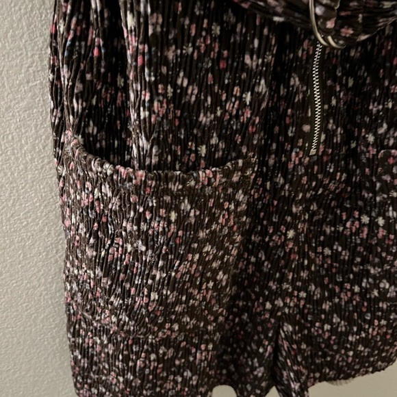 Azure Zip Front Short Romper Brown Floral Size Medium - Picture 4 of 7